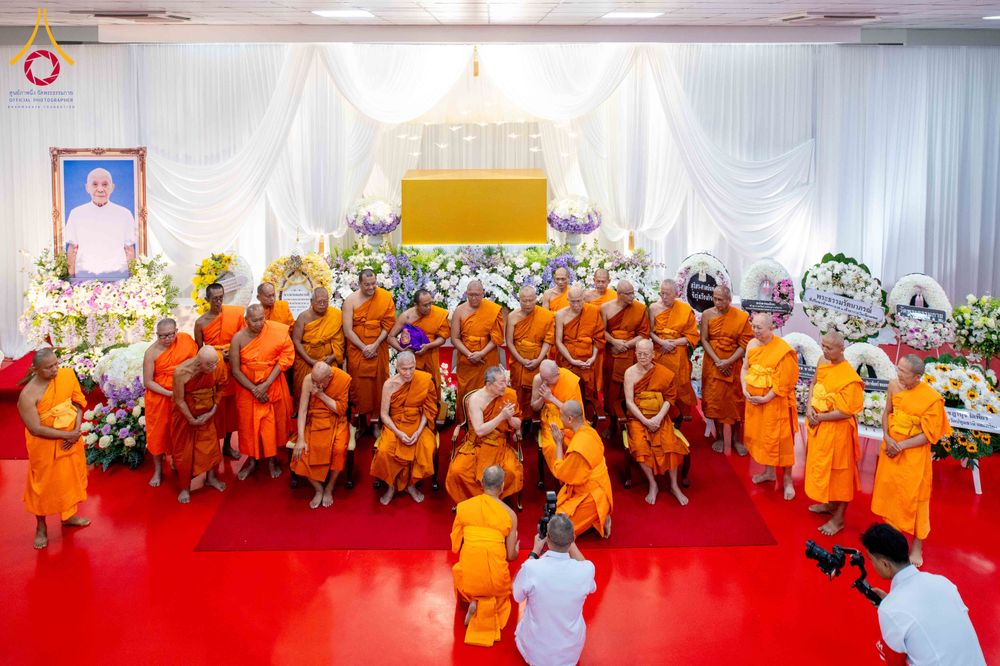 ภาพ No.315187:วันจันทร์ที่ 23 มีนาคม พ.ศ. 2569 พิธีบำเพ็ญกุศล คุณพ่อณรงค์ จินตมากุล  สิริอายุ 99 ปี 11 เดือน โยมบิดา พระครูปลัดรัตนวีรวัฒน์ (รังสฤษดิ์ อิทฺธิจินตโก) ที่ปรึกษาเจ้าคณะจังหวัดปทุมธานี เจ้าอาวาสวัดพระธรรมกาย  ณ ห้องปลูกศรัทธา 2 วัดพระธรรมกาย ปทุมธานี