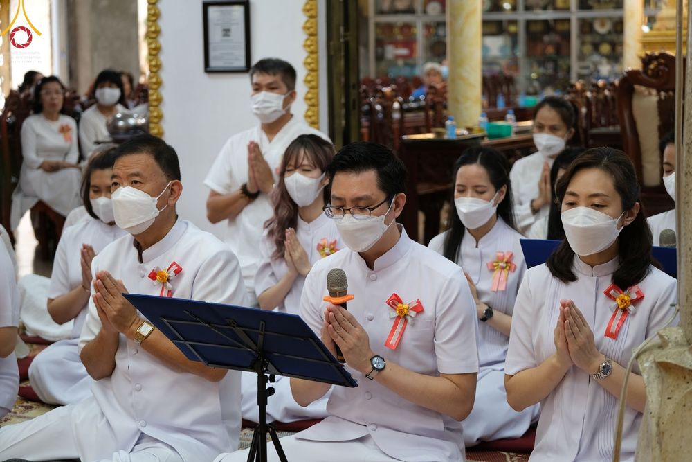 ภาพ No.47908:ประมวลภาพมูลนิธิธรรมกาย ถวายเทียนพรรษา อัญเชิญพระธาตุถวายวัดเถรวาทเวียดนาม