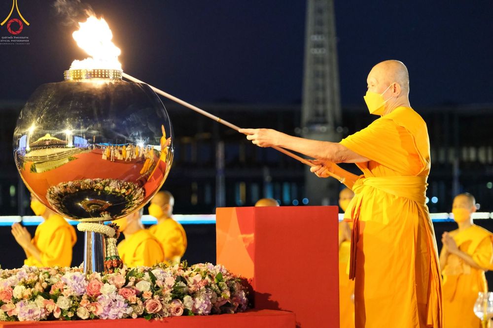 ภาพ No.45001:ประมวลภาพพิธีจุดประทีป​ วันคุ้ม​ครองโลก ณ วัดพระธรรมกาย