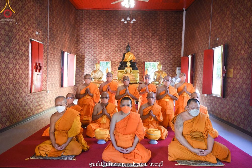 ภาพ No.40941:พิธีตัดปอยผม ปลงผม ขอขมารับผ้าไตรและพิธีบรรพชา ในโครงการอุปสมบท บูชาธรรมมหาปูชนียาจารย์ ประจำปี 2564 ชุดที่ 18
