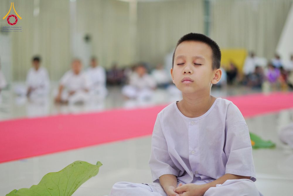 ภาพ No.319867:วันเสาร์ที่ 4 เมษายน พ.ศ.2569 พิธีตัดปอยผมและปลงผม พิธีขอขมาผู้ปกครองและมอบผ้าไตร พิธีบรรพชาและถวายบาตร ณ ศูนย์ปฏิบัติธรรมและศูนย์อบรมเยาวชนเพชรบุรี  ต.ท่าแลง อ.ท่ายาง จ.เพชรบุรี