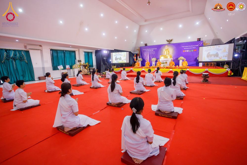 ภาพ No.282115:วันที่ 22 ธันวาคม พ.ศ.2568 พิธีปิดโครงการอบรมอุบาสิการุ่นที่ 1 อินโดนีเซีย