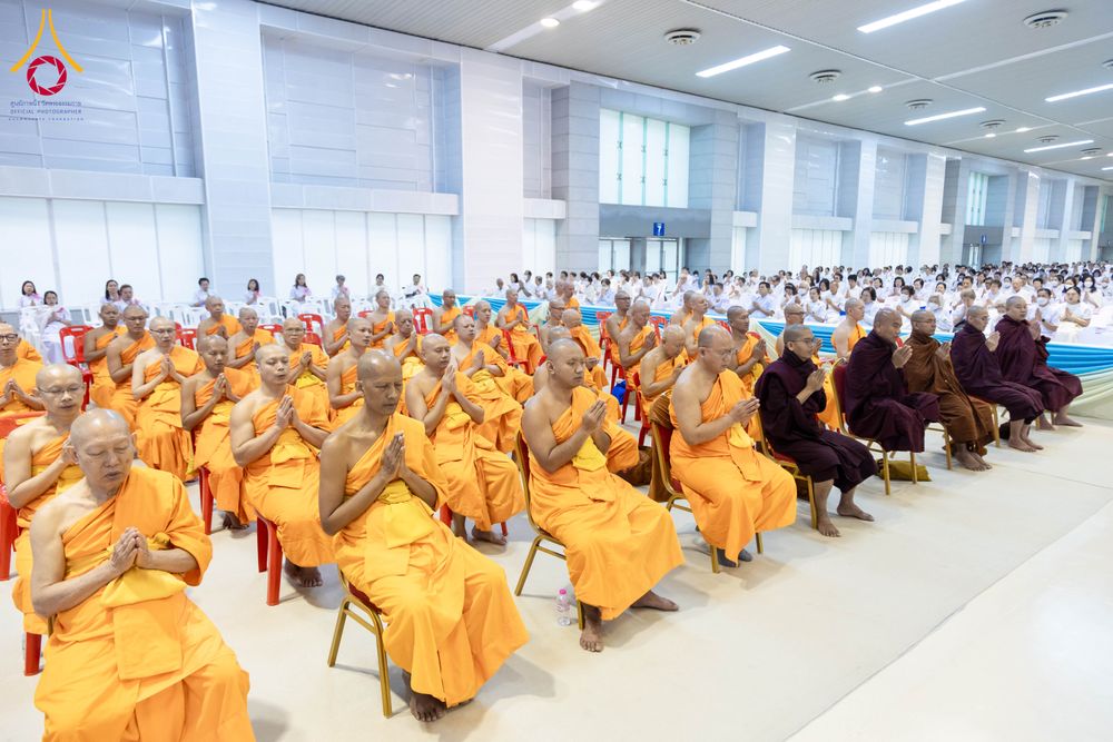 ภาพ No.287653:วันที่ 1 มกราคม พ.ศ. 2569 พิธีบูชาข้าวพระ ณ สภาธรรมกายสากล วัดพระธรรมกาย