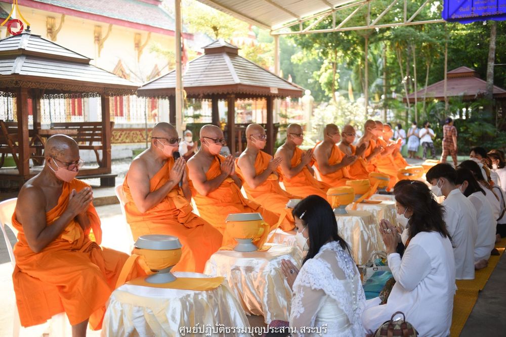 ภาพ No.40939:พิธีตัดปอยผม ปลงผม ขอขมารับผ้าไตรและพิธีบรรพชา ในโครงการอุปสมบท บูชาธรรมมหาปูชนียาจารย์ ประจำปี 2564 ชุดที่ 18