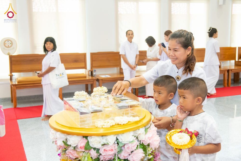 ภาพ No.336318:วันจันทร์ที่ 22 มิถุนายน พ.ศ.2569 พิธีอัญเชิญพระธรรมกาย และบรรจุพระบรมสารีริกธาตุ  ภายในเกศดอกบัวตูม องค์พระประธาน ณ อาคารสมปรารถนา วัดกลางธนรินทร์ ต.บ้านแป้ง อ.พรหมบุรี จ.สิงห์บุรี