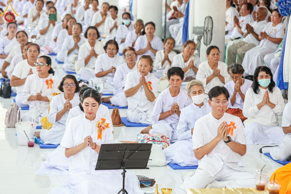 ภาพ No.327139:วันศุกร์ที่ 1 พฤษภาคม พ.ศ.2569 พิธีทอดผ้าป่า โปรยรัตนชาติ ตอกเสาเข็มมงคลต้นแรก สถาปนา “องค์พระเจดีย์เพื่อสร้างสันติภาพโลก” (แห่งแรกของภาคอีสาน) ณ ธุดงคสถานอำนาจเจริญ  อ.เมือง จ.อำนาจเจริญ
