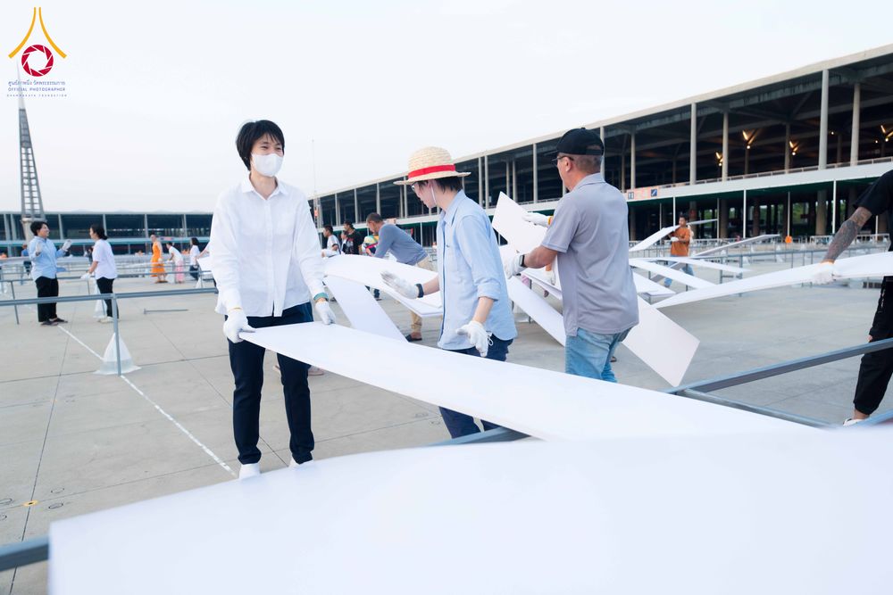 ภาพ No.326544:วันที่ 26 -27 เมษาบน พ.ศ.2569 การเก็บงานแผ่นหน้าโต๊ะที่ลานธรรม งานถวายมหาสังฆทาน 40,000 กว่าวัดทั่วประเทศ ณ ลานธรรม วัดพระธรรมกาย