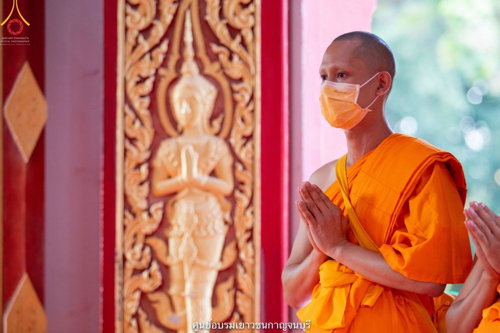 ภาพ No.40872:พิธีตัดปอยผม ปลงผม ขอขมารับผ้าไตรและพิธีบรรพชา ในโครงการอุปสมบท บูชาธรรมมหาปูชนียาจารย์ ประจำปี 2564 ชุดที่ 17