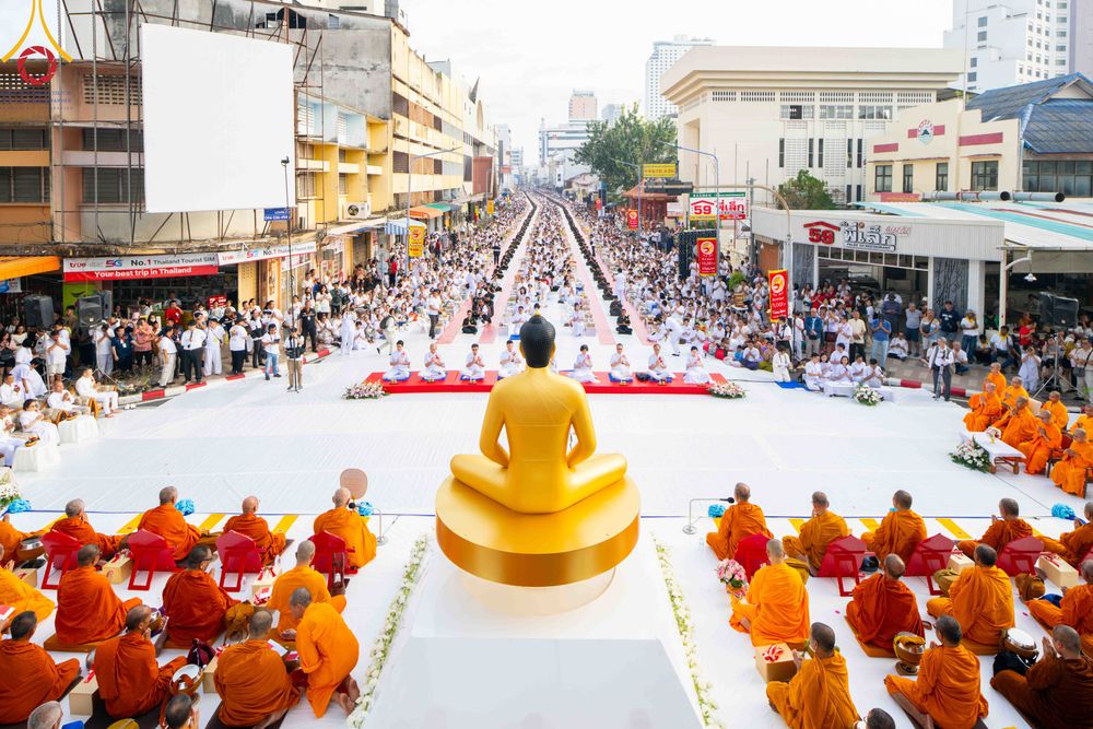 ภาพ No.343181:วันอาทิตย์ที่ 16 สิงหาคม พ.ศ.2569 พิธีตักบาตรพระ 10,000 รูป นานาชาติ ปีที่ 23 คณะสงฆ์ 4 ประเทศ 14 จังหวัดภาคใต้ น้อมถวายเป็นพุทธบูชา ทำบุญเพื่อแม่- พ่อ ณ ถนนนิพัทธ์อุทิศ 3 อ.หาดใหญ่ จ.สงขลา