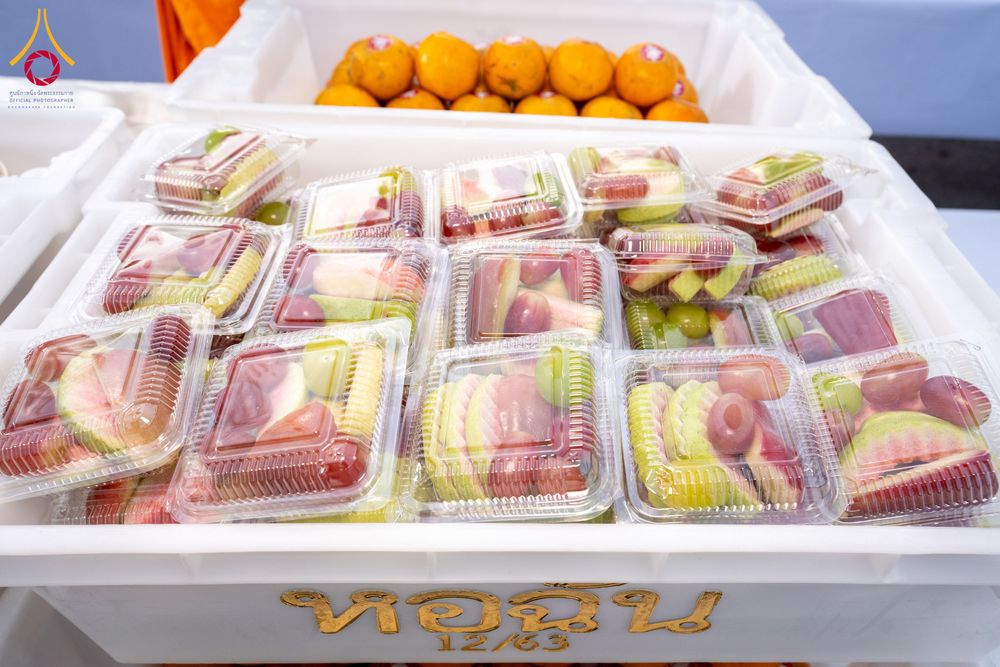 ภาพ No.292666:วันที่ 12 มกราคม พ.ศ. 2569 พิธีถวายภัตตาหารเป็นสังฆทาน แด่พระธรรมยาตรา ณ อนุสรณ์สถานมหาวิหารพระมงคลเทพมุนี (โลตัสแลนด์) อ.สองพี่น้อง จ.สุพรรณบุรี ในโครงการธรรมยาตรา กตัญญูบูชา มหาปูชนียาจารย์ พระมงคลเทพมุนี(สด จนฺทสโร) พระผู้ปราบมาร อนุสรณ์สถาน 7 แห่ง ปี