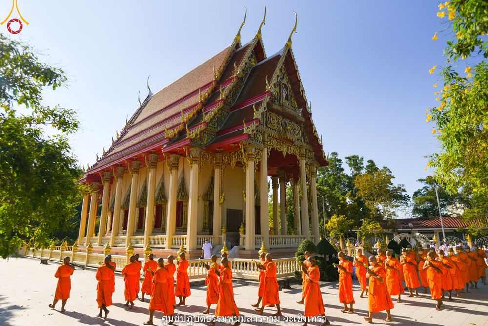 ภาพ No.40945:พิธีตัดปอยผม ปลงผม ขอขมารับผ้าไตรและพิธีบรรพชา ในโครงการอุปสมบท บูชาธรรมมหาปูชนียาจารย์ ประจำปี 2564 ชุดที่ 18