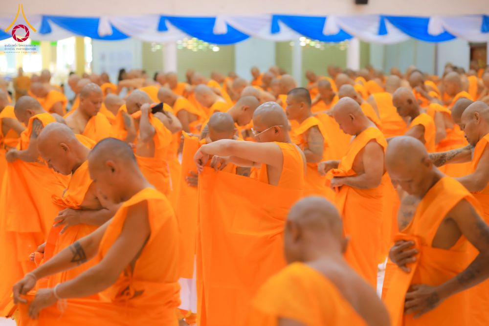 ภาพ No.281260:วันที่ 4 ธันวาคม พ.ศ. 2568 พิธีบรรพชาสามเณร ในโครงการบวชบูชาธรรมมหาปูชนียาจารย์  ณ วัดกลางพระอารามหลวง จังหวัดบุรีรัมย์