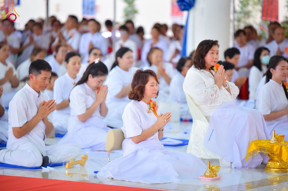 ภาพ No.327157:วันศุกร์ที่ 1 พฤษภาคม พ.ศ.2569 พิธีทอดผ้าป่า โปรยรัตนชาติ ตอกเสาเข็มมงคลต้นแรก สถาปนา “องค์พระเจดีย์เพื่อสร้างสันติภาพโลก” (แห่งแรกของภาคอีสาน) ณ ธุดงคสถานอำนาจเจริญ  อ.เมือง จ.อำนาจเจริญ