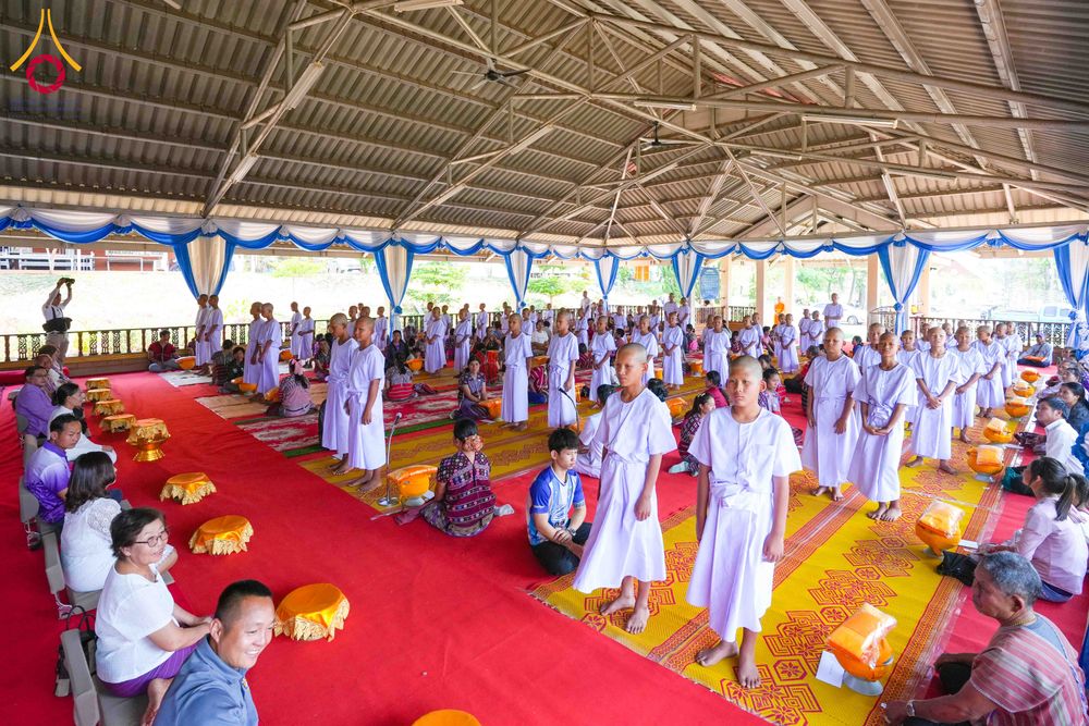 ภาพ No.317665:วันพฤหัสบดีที่ ๒ เมษายน พ.ศ.๒๕๖๙ พิธีบรรพชาสามเณรภาคฤดูร้อน น้อมบูชาธรรมอายุวัฒนมงคล ๘๒ ปี หลวงพ่อธัมมชโย และ ถวายเป็นพระราชกุศลแด่ สมเด็จพระกนิษฐาธิราชเจ้ากรมสมเด็จพระเทพรัตน์ราชสุดาฯ สยามบรมราชกุมารี รุ่นที่ ๑๓ ณ วัดทุ่งเจริญธรรม อำเภออมก๋อย จังหวัดเชี