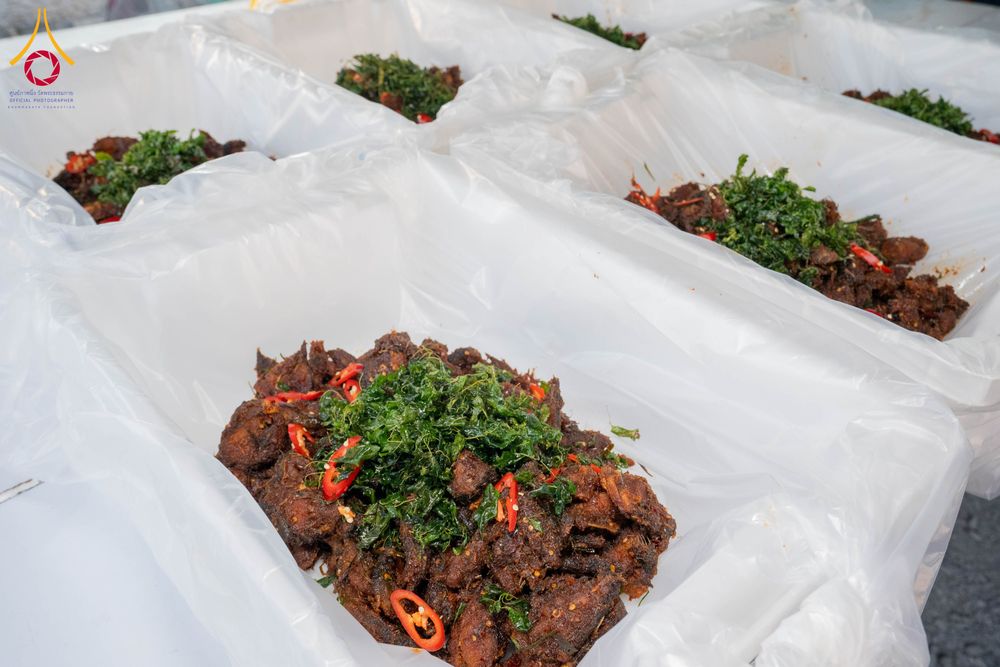 ภาพ No.301131:วันที่ 23 มกราคม พ.ศ. 2569 พิธีถวายภัตตาหารเป็นสังฆทาน แด่พระธรรมยาตรา ณ อนุสรณ์สถานบางปลา วัดบางปลา อำเภอบางเลน จังหวัดนครปฐม ในโครงการธรรมยาตรา กตัญญูบูชา มหาปูชนียาจารย์ พระมงคลเทพมุนี(สด จนฺทสโร) พระผู้ปราบมาร อนุสรณ์สถาน 7 แห่ง ปีที่ 14