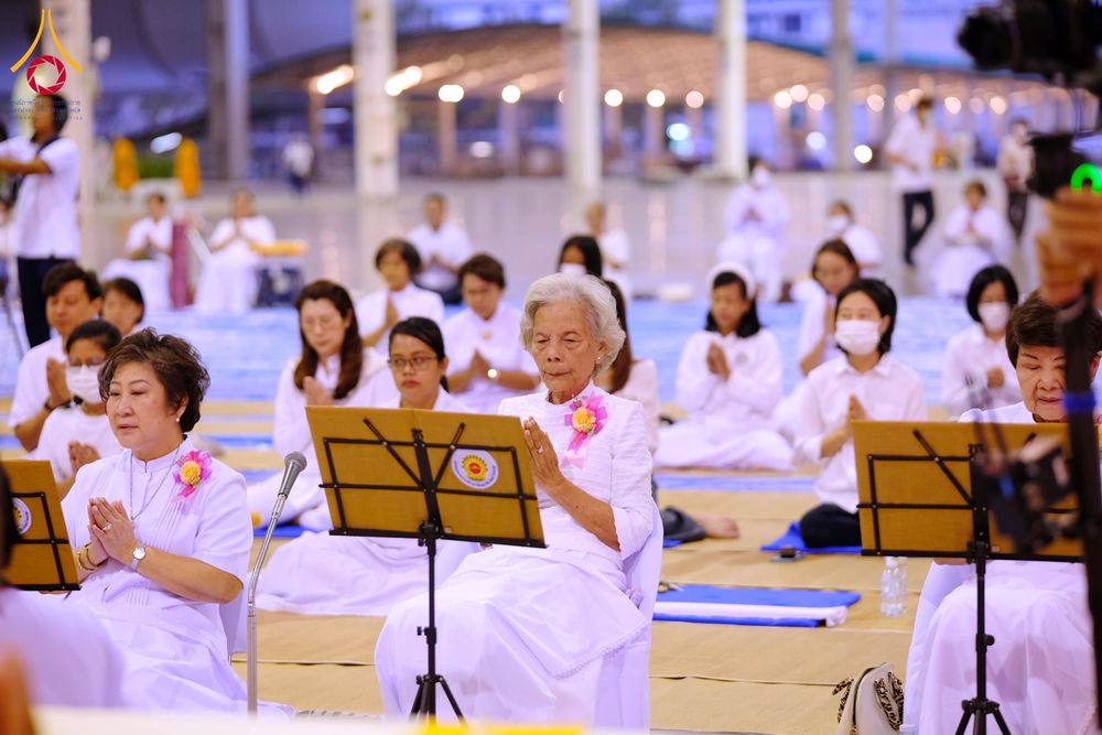 ภาพ No.303211:วันที่ 26 มกราคม พ.ศ. 2569 พิธีถวายภัตตาหารเป็นสังฆทาน แด่พระธรรมยาตรา ณ วัดพระธรรมกาย  จังหวัดปทุมธานี ในโครงการธรรมยาตรา กตัญญูบูชา มหาปูชนียาจารย์ พระมงคลเทพมุนี(สด จนฺทสโร) พระผู้ปราบมาร อนุสรณ์สถาน 7 แห่ง ปีที่ 14