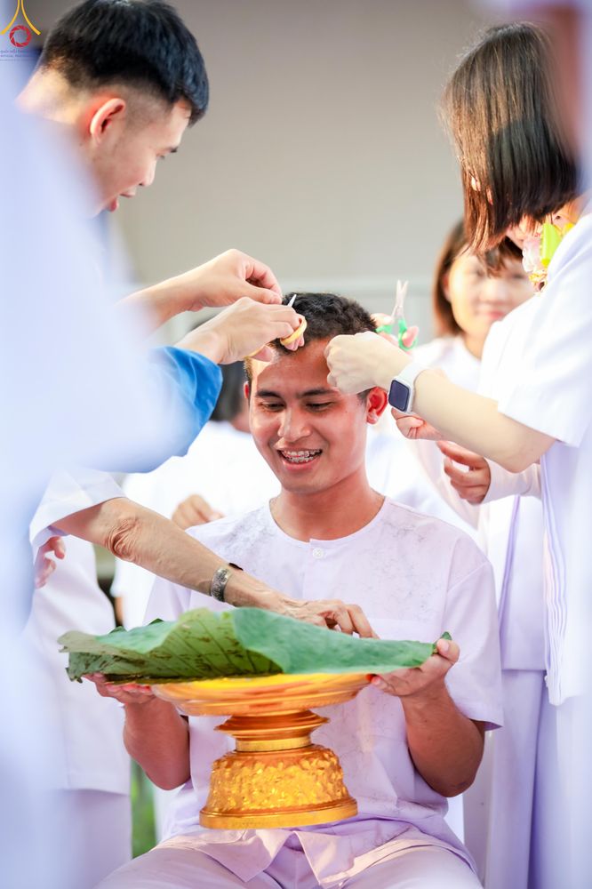 ภาพ No.319745:วันอาทิตย์ที่ 5 เมษายน พ.ศ.2569 พิธีตัดปอยผม และปลงผมนาคธรรมทายาท โครงการบรรพชาและอุปสมบทหมู่ รุ่นบูชาธรรม 82 ปี หลวงพ่อธัมมชโย