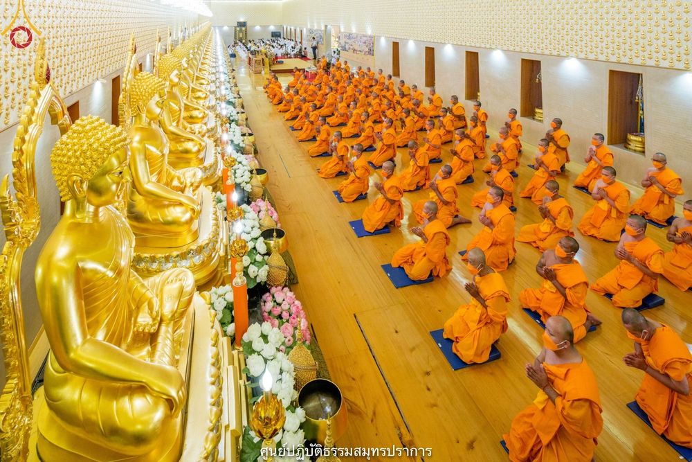 ภาพ No.42083:พิธีตัดปอยผม ปลงผม ขอขมารับผ้าไตรและพิธีบรรพชา ในโครงการอุปสมบท บูชาธรรมมหาปูชนียาจารย์ ประจำปี 2564 ชุดที่ 20