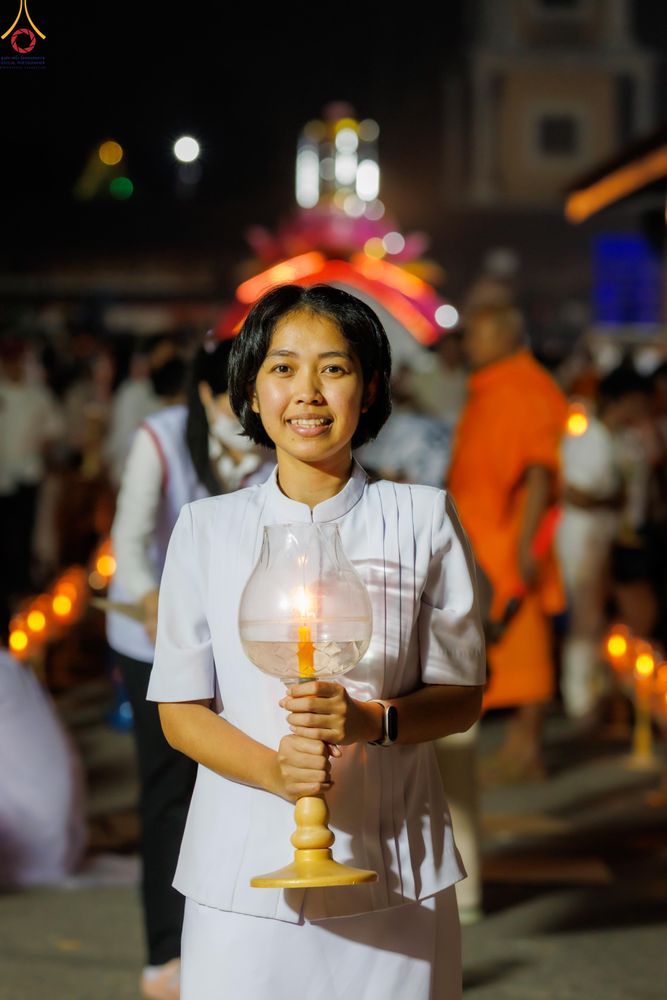 ภาพ No.297193:วันที่ 17 มกราคม พ.ศ. 2569 พิธีจุดประทีปถวายเป็นพุทธบูชา และบูชาธรรมมหาปูชนียาจารย์ (ภาพชุดที่ 2) ณ วัดโบสถ์บน ต.บางคูเวียง จ.นนทบุรี อนุสรณ์สถานลำดับที่ 4 สถานที่เกิดด้วยกายธรรม ในโครงการธรรมยาตรา กตัญญูบูชา มหาปูชนียาจารย์ พระมงคลเทพมุนี(สด จนฺทสโร) พร