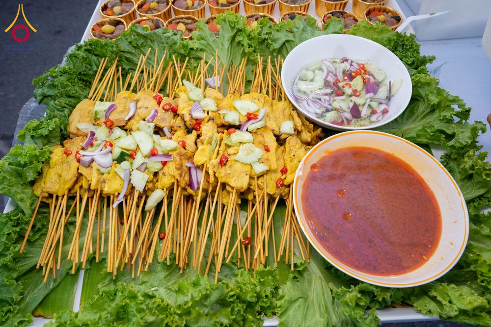 ภาพ No.293559:วันที่ 13 มกราคม พ.ศ. 2569 พิธีถวายภัตตาหารเป็นสังฆทาน แด่พระธรรมยาตรา ณ อนุสรณ์สถานมหาวิหารพระมงคลเทพมุนี (โลตัสแลนด์) อ.สองพี่น้อง จ.สุพรรณบุรี ในโครงการธรรมยาตรา กตัญญูบูชา มหาปูชนียาจารย์ พระมงคลเทพมุนี(สด จนฺทสโร) พระผู้ปราบมาร อนุสรณ์สถาน 7 แห่ง ปี