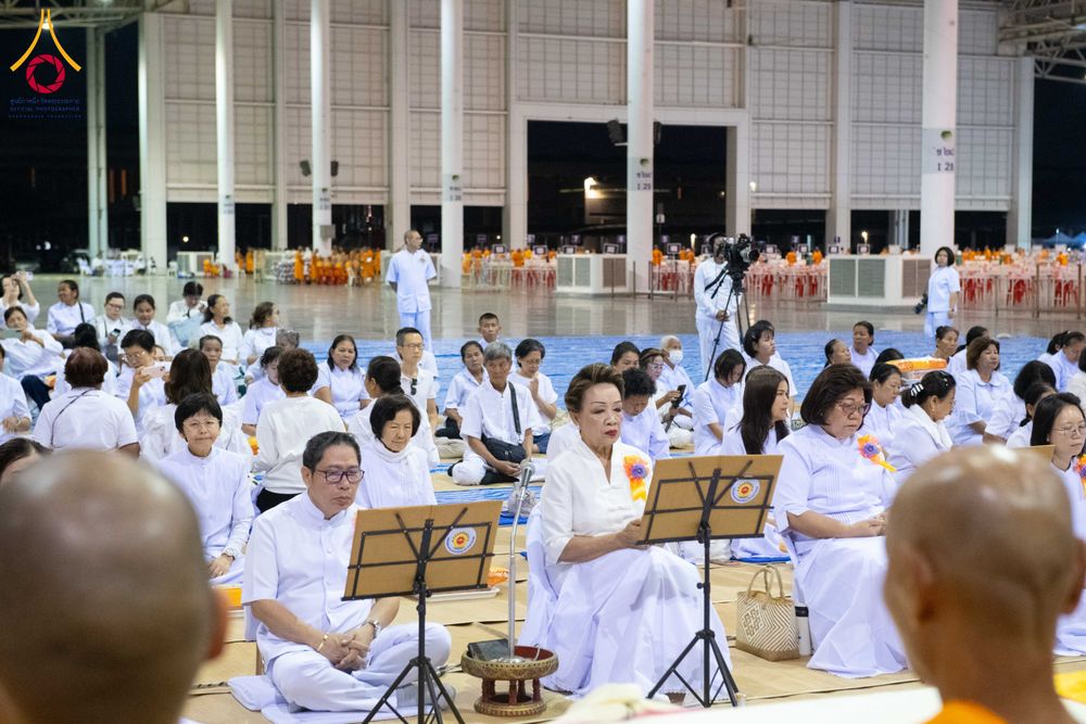 ภาพ No.287206:วันที่ 3 มกราคม พ.ศ.2569 พิธีถวายภัตตาหารเป็นสังฆทาน แด่พระธรรมยาตรา ณ วัดพระธรรมกาย  จังหวัดปทุมธานี ในโครงการธรรมยาตรา กตัญญูบูชา มหาปูชนียาจารย์ พระมงคลเทพมุนี(สด จนฺทสโร) พระผู้ปราบมาร อนุสรณ์สถาน 7 แห่ง ปีที่ 14