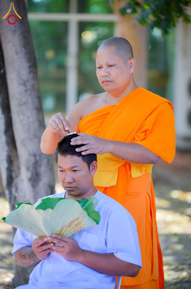 ภาพ No.285132:วันเสาร์ที่ 6 ธันวาคม พ.ศ.2568  พิธีอุปสมบทธรรมทายาท โครงการบรรพชาอุปสมบทหมู่  รุ่นบูชาธรรมมหาปูชนียาจารย์ ประจำปี 2568 ศูนย์ปฏิบัติธรรมและศูนย์อบรมเยาวชนเพชรบุรี อ.ท่ายาง จ.เพชรบุรี ณ วัดศีลคุณาราม อ.เขาย้อย เพชรบุรี