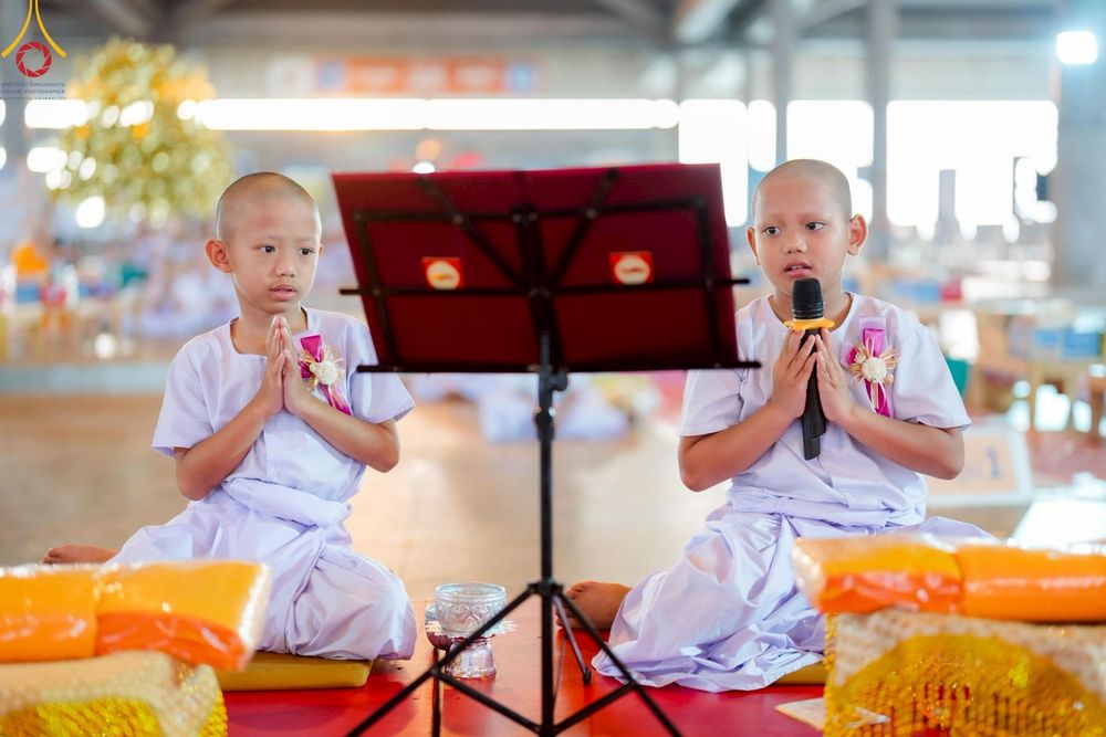 ภาพ No.214584:วันศุกร์ที่ 4 เมษายน พ.ศ.2568 นาคธรรมทายาทตักบาตรพระพี่เลี้ยง ในโครงการบรรพชาสามเณร ฟื้นฟูพระพุทธศาสนาทั่วไทย ณ วิหารคด 22 วัดพระธรรมกาย