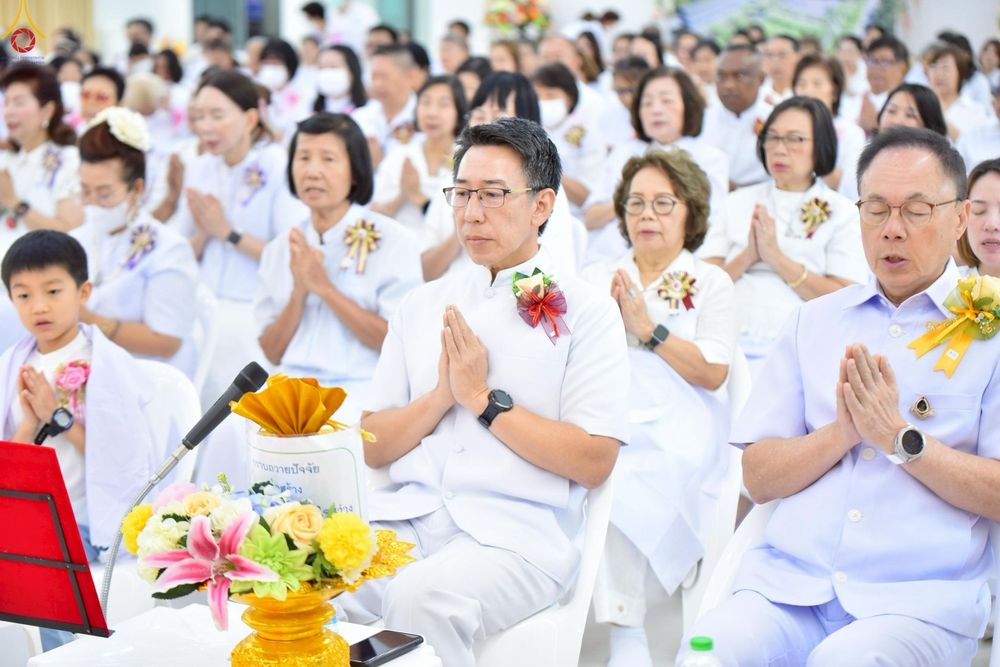 ภาพ No.230068:วันพฤหัสบดีที่ 26 มิถุนายน พ.ศ. 2568 พิธีทอดผ้าป่าฉลองอาคารชุดศูนย์ปฏิบัติธรรมน้ำใสใจสว่าง น้อมบูชาธรรมอายุวัฒนะมงคล 81 ปี หลวงพ่อธัมมชโย ณ ศูนย์ปฏิบัติธรรมน้ำใสใจสว่าง เขตบางกอกน้อย กรุงเทพมหานคร
