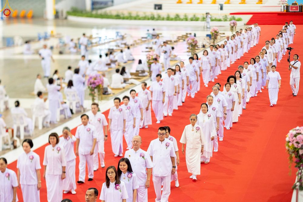 ภาพ No.247053:วันที่ 21 กันยายน พ.ศ. 2568 งานบุญวันอาทิตย์ พิธีจุดเทียนใจ ไฟนิรันด์ อนันตชัย ณ วัดพระธรรมกาย จ.ปทุมธานี