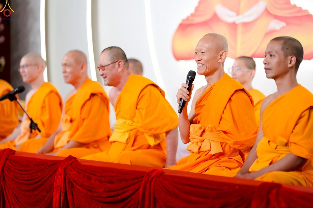 ภาพ No.271470:วันอาทิตย์ที่ 26 ตุลาคม พ.ศ. 2568 พิธีทอดกฐินครบรอบ 30 ปี  วัดพระธรรมกายไทเป และพิธีถวายมหาสังฆทาน 83 รูป  บูชาธรรม 81 ปี หลวงพ่อธัมมชโย