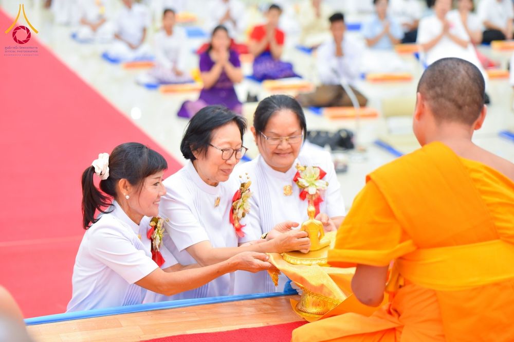 ภาพ No.171621:พิธีทอดกฐิน ณ ศูนย์ปฏิบัติธรรมและศูนย์อบรมเยาวชนเพชรบุรี ในโครงการกฐินสามัคคีทั่วไทย 30,000 วัด บูชาธรรม 80 ปี หลวงพ่อธัมมชโย โดยคณะศิษยานุศิษย์วัดพระธรรมกาย วันที่ 27 ตุลาคม พ.ศ. 2567