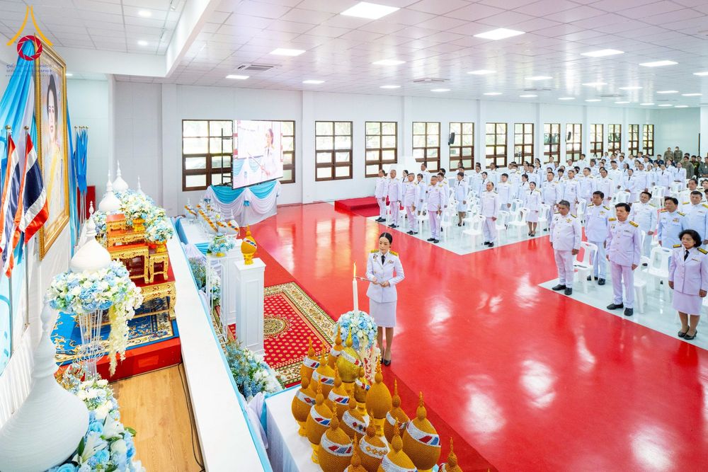 ภาพ No.237722:พิธีถวายเครื่องราชสักการะและวางพานพุ่ม และพิธีจุดเทียนถวายพระพรชัยมงคล เนื่องในโอกาสวันเฉลิมพระชนมพรรษา สมเด็จพระนางเจ้าสิริกิติ์ พระบรมราชินีนาถ พระบรมราชชนนีพันปีหลวง วันอังคารที่ 12 สิงหาคม พ.ศ. 2568  ณ อาคารปลูกศรัทธา 2 วัดพระธรรมกาย