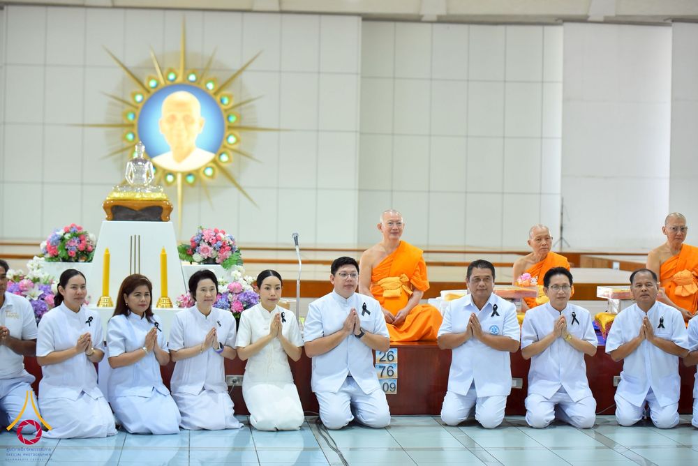 ภาพ No.267553:วันที่ 7 พฤศจิกายน พ.ศ. 2568 พสกนิกรอำเภอคลองหลวง รวมใจบำเพ็ญกุศลปัณรสมวาร (15 วัน) อุทิศถวายเป็นพระราชกุศลแด่ “สมเด็จพระพันปีหลวง” ณ วัดพระธรรมกาย