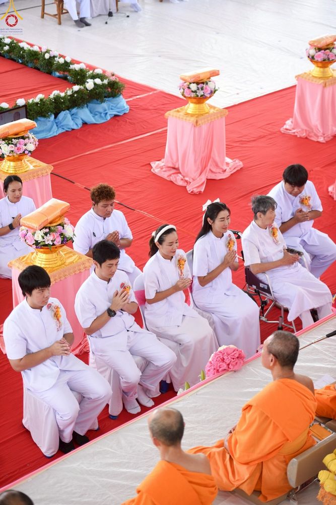 ภาพ No.262406:วันที่ 19 ตุลาคม พ.ศ. 2568 พิธีทอดกฐินสถาปนา แผ่นบันมงคลมหาเศรษฐี อาคาร 80 ปี หลวงพ่อธัมมชโย ในโครงการกฐินสามัคคีทั่วไทย 30,000 วัด บูชาธรรม 81 ปี หลวงพ่อธัมมชโย โดยคณะศิษยานุศิษย์วัดพระธรรมกาย ณ ศูนย์ปฏิบัติธรรมวิหารแดง ต.เจริญธรรม อ.วิหารแดง จ.สระบุรี