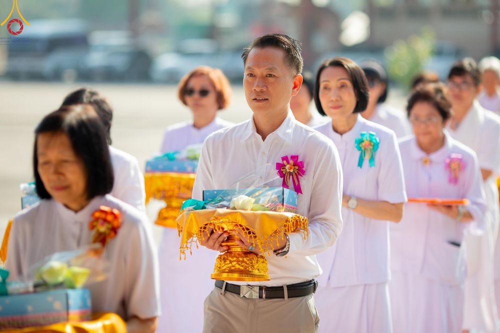 ภาพ No.192123:พิธีทอดผ้าป่าทำนุบำรุงศาสนสถาน ณ วัดนราภิรมย์ ตำบลนราภิรมย์ อำเภอบางเลน จังหวัดนครปฐม ในโครงการธรรมยาตรา กตัญญูบูชา มหาปูชนียาจารย์ พระมงคลเทพมุนี(สด จนฺทสโร) พระผู้ปราบมาร อนุสรณ์สถาน 7 แห่ง ปีที่ 13 วันที่ 9 มกราคม พ.ศ. 2568