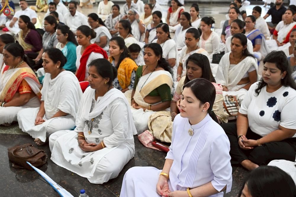 ภาพ No.263291:วันที่ 14 ตุลาคม พ.ศ. 2568 กฐินวัดถ้ำพุทธตรีรัศมี เมืองนาสิก รัฐมหาราษฎร์ ประเทศอินเดีย 