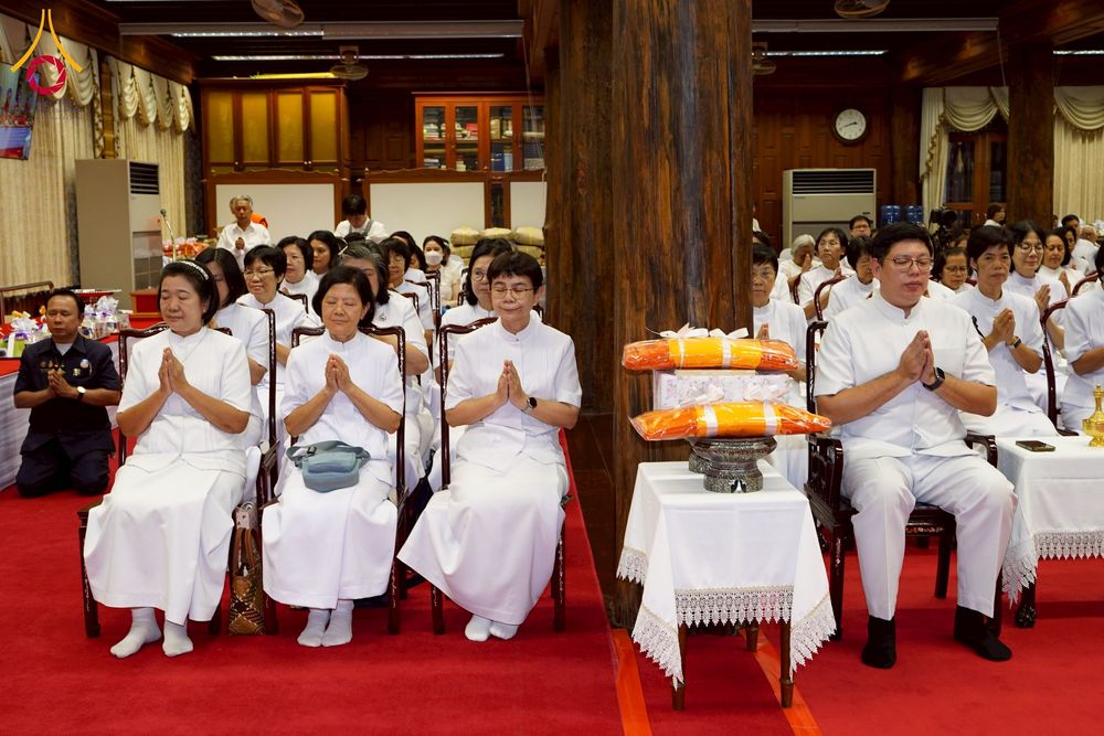 ภาพ No.270781:วันที่ 18 พฤศจิกายน พ.ศ. 2568 วัดพระธรรมกาย เป็นเจ้าภาพบำเพ็ญกุศล  คุณยายอาจารย์ ดร.ตรีธา เนียมขำ  อดีตนายกสมาคมศิษย์หลวงพ่อวัดปากน้ำ ณ ศาลาสตมานุสรณ์ (ศาลาเรือนไทย) วัดปากน้ำ  พระอารามหลวง เขตภาษีเจริญ กรุงเทพมหานคร