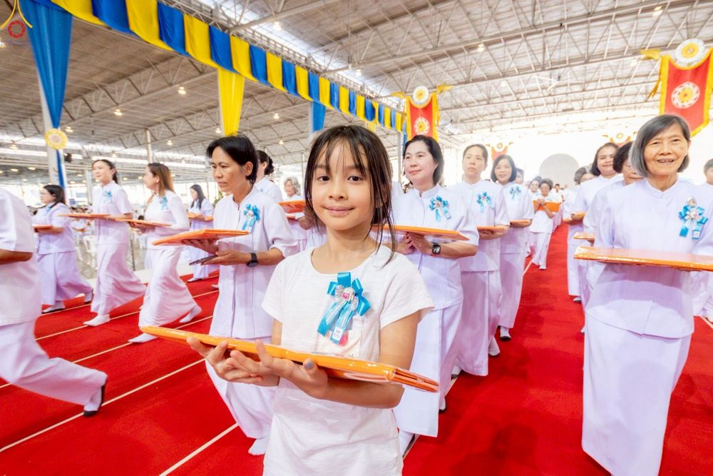 ภาพ No.277474:วันอาทิตย์ต้นเดือนที่ 7 ธันวาคม พ.ศ.2568 พิธีทอดผ้าป่าต้นสมบัติจักรพรรดิ ณ สภาธรรมกายสากล วัดพระธรรมกาย