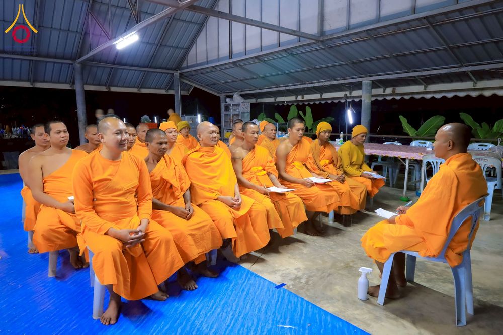 ภาพ No.275946:วันที่ 26-30 พฤศจิกายน พ.ศ. 2568 ทีมพระพี่เลี้ยงตั้งรับ รายงานตัวโครงการบวชบูชาธรรมมหาปูชนียาจารย์ ณ ศูนย์ปฏิบัติธรรมบุรีรัมย์