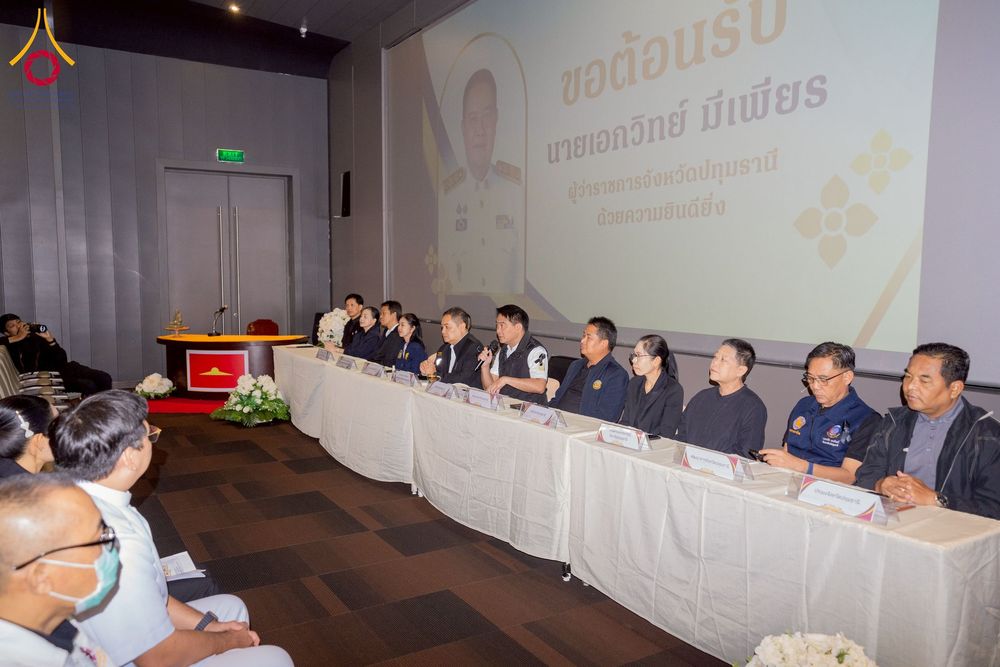 ภาพ No.271917:วันที่ 22 พฤศจิกายน พ.ศ. 2568 ผู้ว่าฯ ปทุมธานี ลงพื้นที่เยี่ยม “อำเภอคลองหลวง” พร้อมชมการเตรียมความพร้อมเทศกาลสวนดอกไม้ปทุมธานี “ทุ่งสวรรค์ ตะวันฉาย” ณ วัดพระธรรมกาย