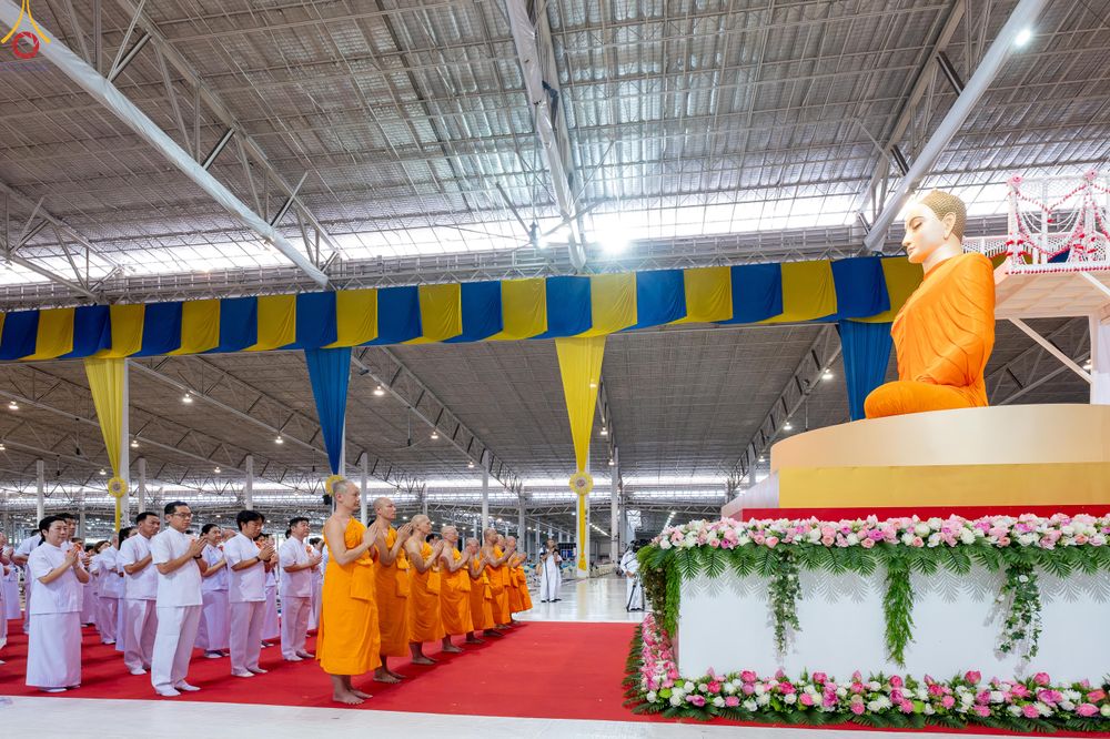 ภาพ No.341943:วันพุธที่ 29 กรกฎาคม พ.ศ. 2569 พิธีประดิษฐานพระบรมสารีริกธาตุภายในเกศดอกบัวตูมองค์พระธรรมกายเพื่ออัญเชิญไปประดิษฐาน  วัดพุทธสันติวัน ธรรมชัย เมืองนาคปูร์ รัฐมหาราษฏระ ประเทศอินเดีย ณ  วัดพระธรรมกาย จ.ปทุมธานี
