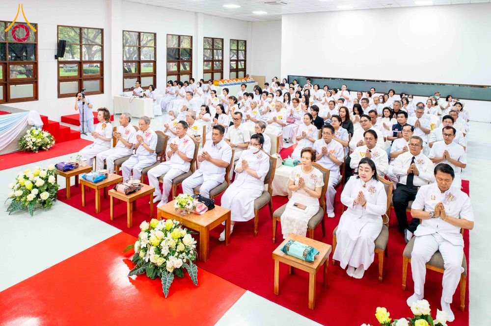 ภาพ No.314670:วันเสาร์ที่ 21 มีนาคม พ.ศ. 2569 พิธีบำเพ็ญกุศล คุณพ่อณรงค์ จินตมากุล  สิริอายุ 99 ปี 11 เดือน โยมบิดา พระครูปลัดรัตนวีรวัฒน์ (รังสฤษดิ์ อิทฺธิจินตโก) ที่ปรึกษาเจ้าคณะจังหวัดปทุมธานี เจ้าอาวาสวัดพระธรรมกาย  ณ ห้องปลูกศรัทธา 2 วัดพระธรรมกาย ปทุมธานี