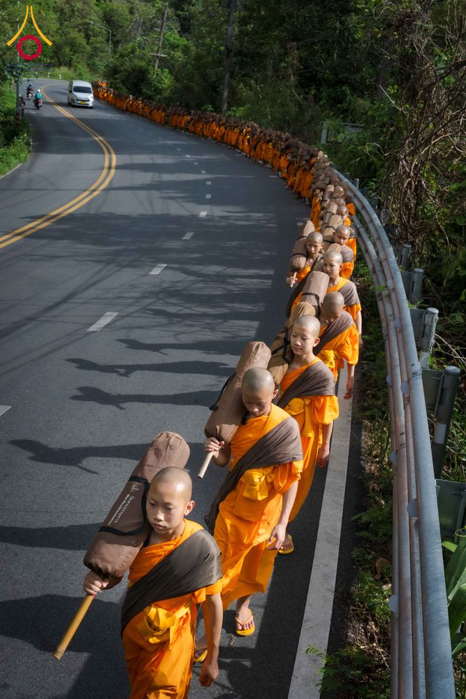 ภาพ No.329196:วันเสาร์ที่ 16 พฤษภาคม พ.ศ.2569 ธรรมยาตรา เดินดูดวงขึ้นดอยฉลองแชมป์บาลี วัดบ้านขุน อำเภอฮอด จังหวัดเชียงใหม่