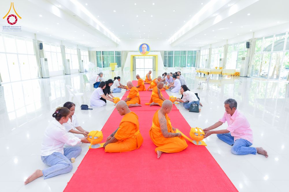 ภาพ No.285155:วันเสาร์ที่ 6 ธันวาคม พ.ศ.2568  พิธีอุปสมบทธรรมทายาท โครงการบรรพชาอุปสมบทหมู่  รุ่นบูชาธรรมมหาปูชนียาจารย์ ประจำปี 2568 ศูนย์ปฏิบัติธรรมและศูนย์อบรมเยาวชนเพชรบุรี อ.ท่ายาง จ.เพชรบุรี ณ วัดศีลคุณาราม อ.เขาย้อย เพชรบุรี