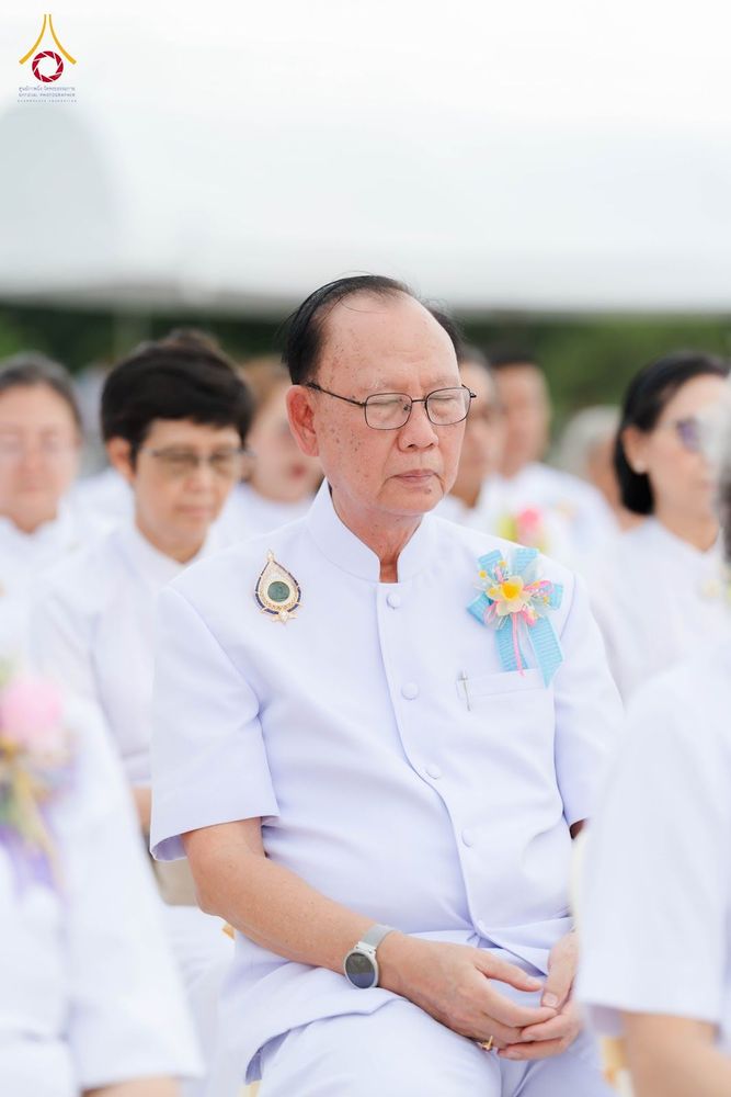 ภาพ No.346535:วันอาทิตย์ที่ 30 สิงหาคม พ.ศ.2569 พิธีทอดผ้าป่า สวดธรรมจักรกัปปวัตนสูตรกลั่นแผ่นดินโปรยรัตนชาติ  สถาปนาองค์พระเจดีย์เพื่อสร้างสันติภาพโลก  ณ ศูนย์ปฏิบัติธรรมพนมสารคาม (เพชรตะวัน) จังหวัดฉะเชิงเทรา