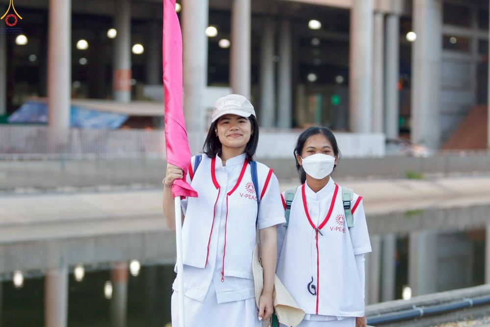 ภาพ No.296013:ภาพเบื้องหลังอาสาสมัครรวมใจ ชุดที่ 1 ในโครงการธรรมยาตรา กตัญญูบูชา มหาปูชนียาจารย์ พระมงคลเทพมุนี(สด จนฺทสโร) พระผู้ปราบมาร อนุสรณ์สถาน 7 แห่ง ปีที่ 14