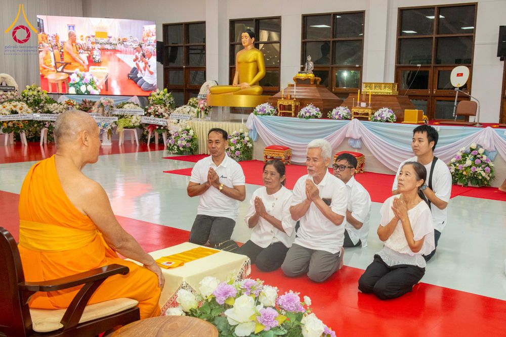 ภาพ No.315392:วันอังคารที่ 24 มีนาคม พ.ศ. 2569 พิธีบำเพ็ญกุศล คุณพ่อณรงค์ จินตมากุล  สิริอายุ 99 ปี 11 เดือน โยมบิดา พระครูปลัดรัตนวีรวัฒน์ (รังสฤษดิ์ อิทฺธิจินตโก) ที่ปรึกษาเจ้าคณะจังหวัดปทุมธานี เจ้าอาวาสวัดพระธรรมกาย  ณ ห้องปลูกศรัทธา 2 วัดพระธรรมกาย ปทุมธานี