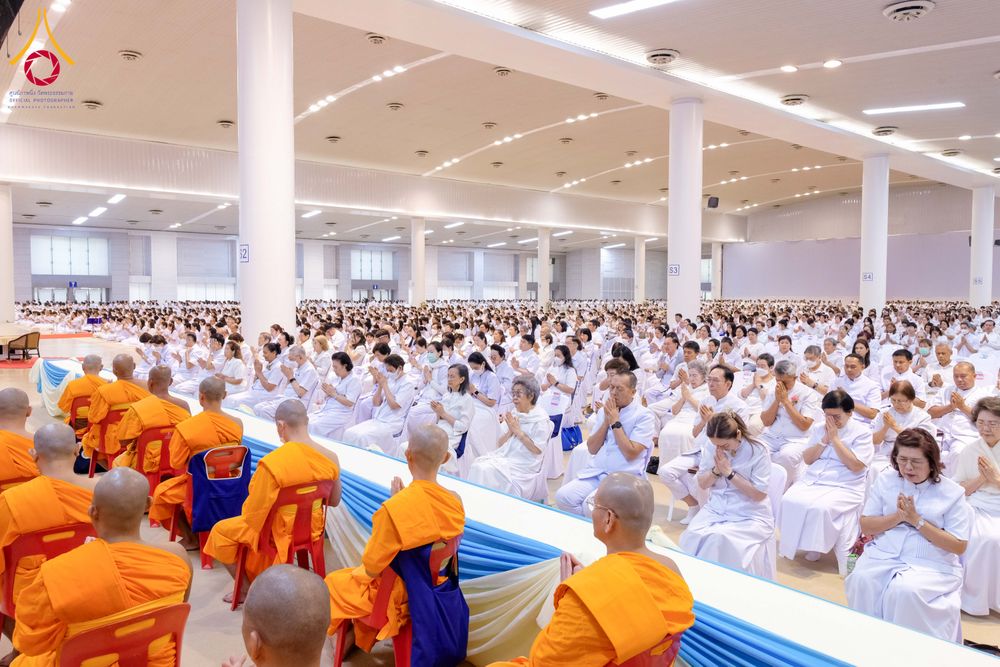 ภาพ No.287668:วันที่ 1 มกราคม พ.ศ. 2569 พิธีบูชาข้าวพระ ณ สภาธรรมกายสากล วัดพระธรรมกาย