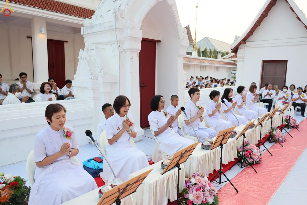 ภาพ No.297763:วันที่ 18 มกราคม พ.ศ. 2569 พิธีตักบาตรพระธรรมยาตรา ณ วัดโบสถ์บน ต.บางคูเวียง จ.นนทบุรี อนุสรณ์สถานลำดับที่ 4 สถานที่เกิดด้วยกายธรรม ในโครงการธรรมยาตรา กตัญญูบูชา มหาปูชนียาจารย์ พระมงคลเทพมุนี(สด จนฺทสโร) พระผู้ปราบมาร อนุสรณ์สถาน 7 แห่ง ปีที่ 14