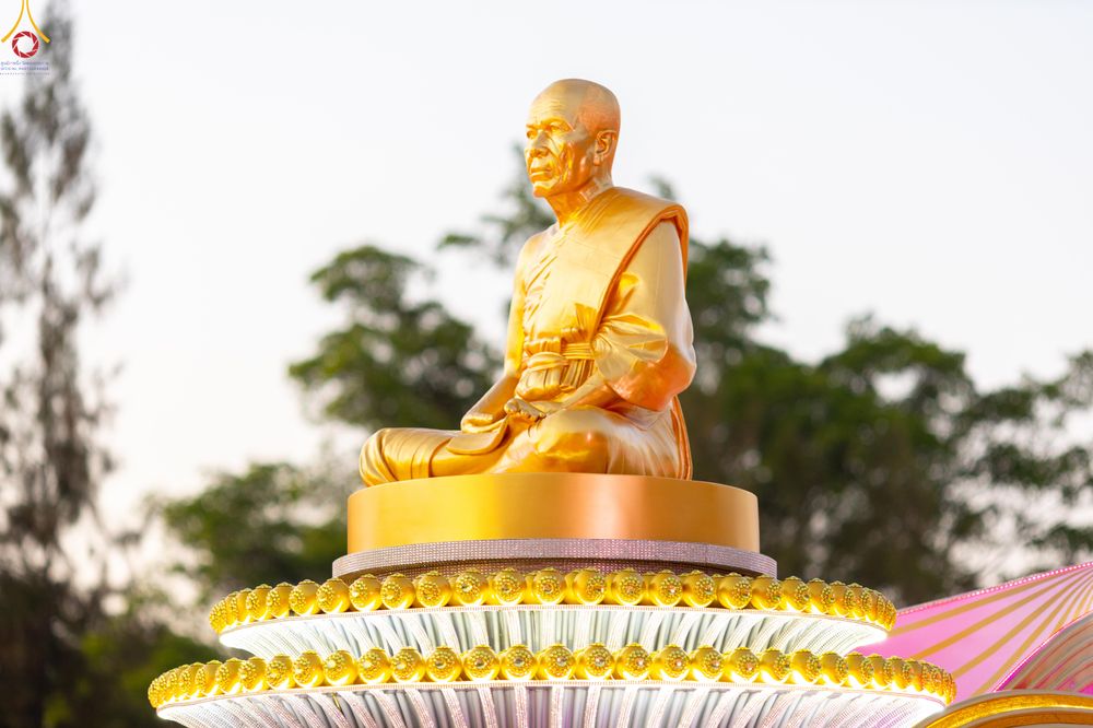 ภาพ No.291995:วันที่ 10 มกราคม พ.ศ. 2569 พิธีจุดประทีปถวายเป็นพุทธบูชา และบูชาธรรมมหาปูชนียาจารย์  ณ อนุสรณ์สถานคลองบางนางแท่น อ.สามพราน จ.นครปฐม ในโครงการธรรมยาตรา กตัญญูบูชา มหาปูชนียาจารย์ พระมงคลเทพมุนี(สด จนฺทสโร) พระผู้ปราบมาร อนุสรณ์สถาน 7 แห่ง ปีที่ 14